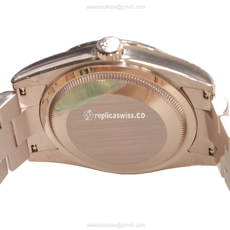 Rolex DAY-DATE Replica - 18kt Rose Gold - Automatic - White Dial, Gold Clasp & Strap - View 4