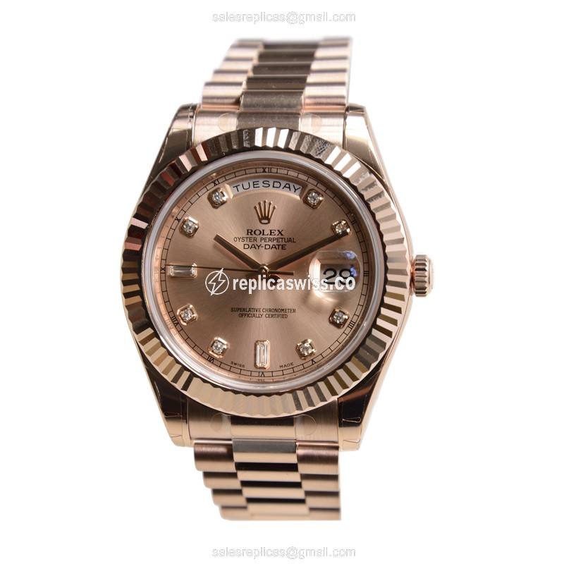 Rolex DAY-DATE Replica - 18kt Rose Gold Case - Automatic - Gold Dial - View 2