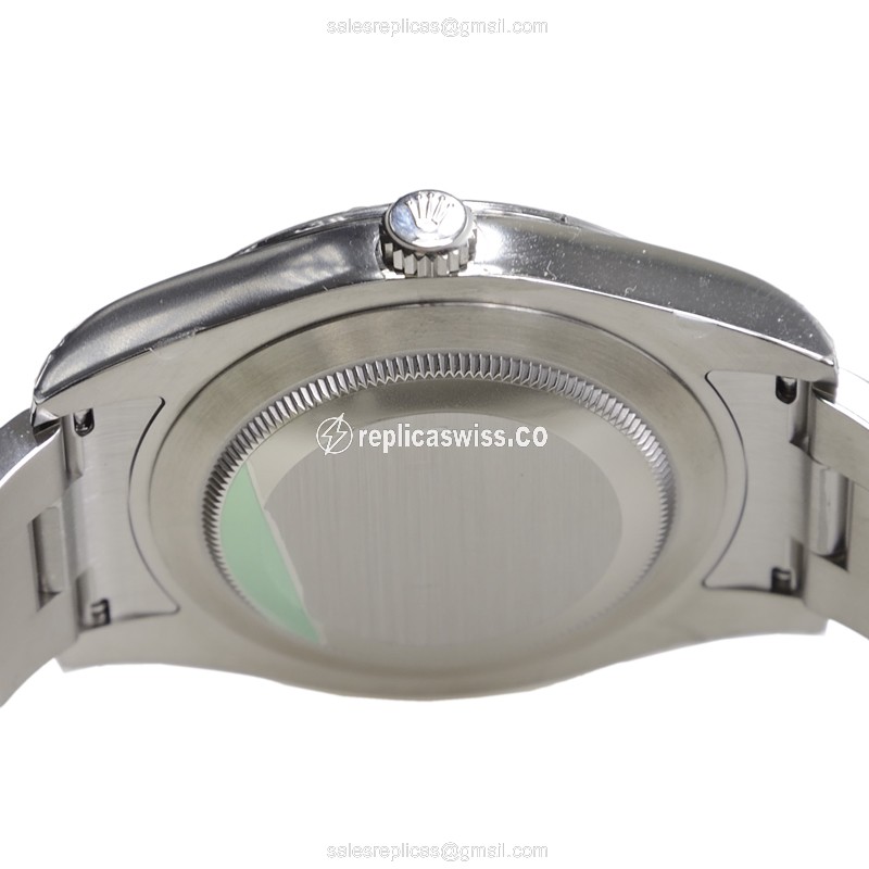Rolex DATEJUST Replica - Automatic - Steel Case - Silver Dial - View 4