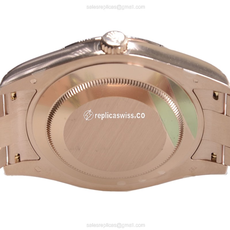 Rolex Day-Date Replica - 18kt Rose Gold - Automatic - Gold Dial - View 4
