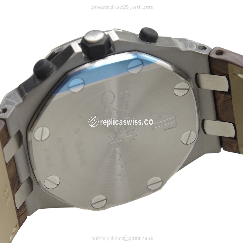 Audemars Piguet ROYAL OAK OFFSHORE - Automatic - Steel Case - White Dial - Brown Alligator Strap - View 4