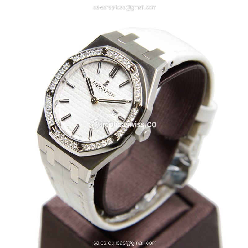 Audemars Piguet Royal Oak Quartz - White Dial - Diamonds - Alligator White Strap - View 3