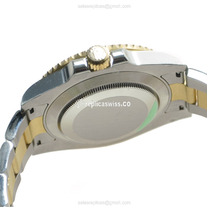 Rolex Submariner Replica - Automatic - 18kt Gold & Steel - Black Dial - Silver Clasp - View 4