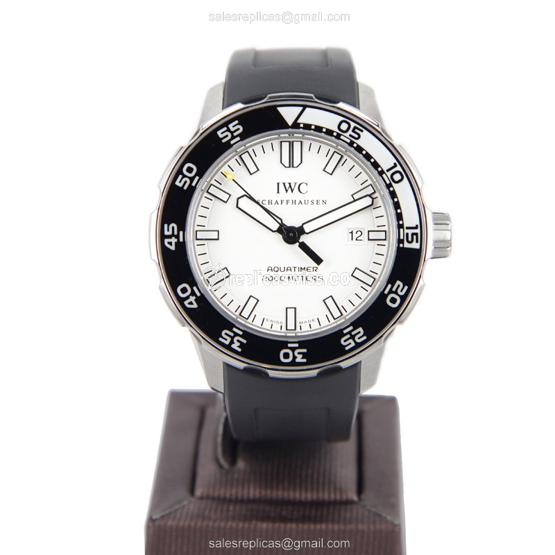 IWC AQUATIMER Replica - Automatic - Stainless Steel - White Dial - Black Rubber Strap - View 2