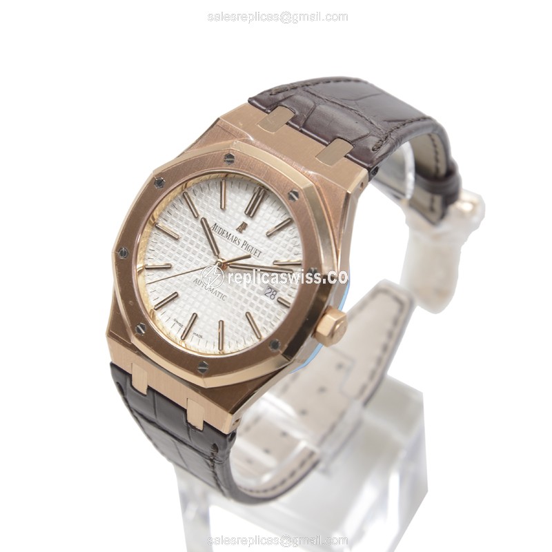 Rolex ROYAL OAK Replica - Automatic - 18kt Rose Gold - Silver Dial - Brown Alligator Strap - View 3