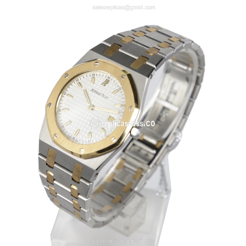 Audemars Piguet Royal Oak Quartz - 18kt Gold & Steel - White Dial - Silver Strap - View 3