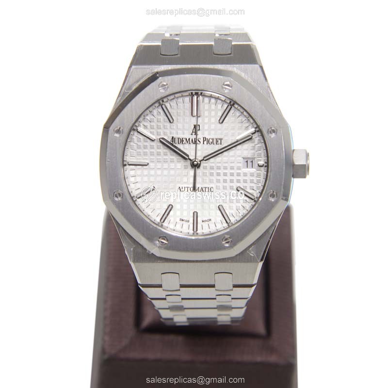 Audemars Piguet Royal Oak Replica - Automatic - Steel Case - Silver Dial - Steel Strap - View 2