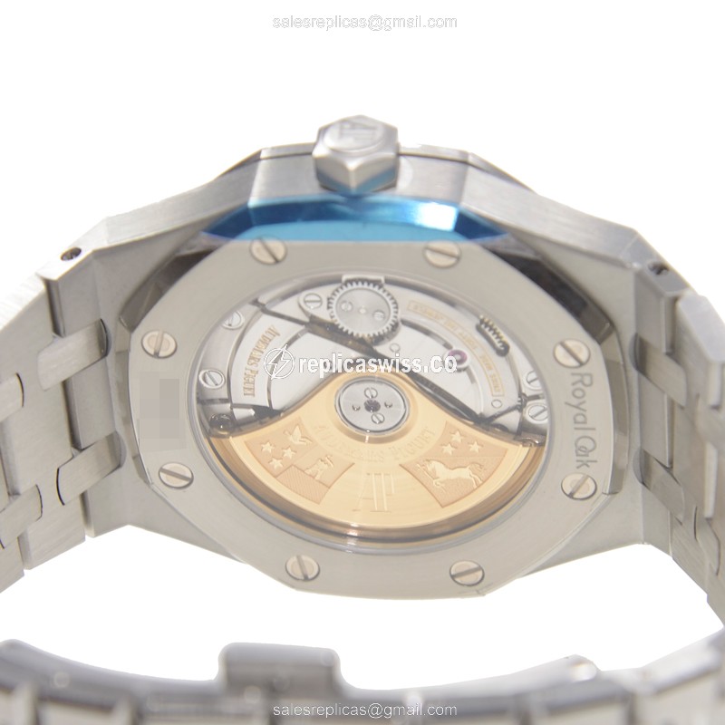 Audemars Piguet Royal Oak Replica - Automatic - Steel Case - Silver Dial - Steel Strap - View 4