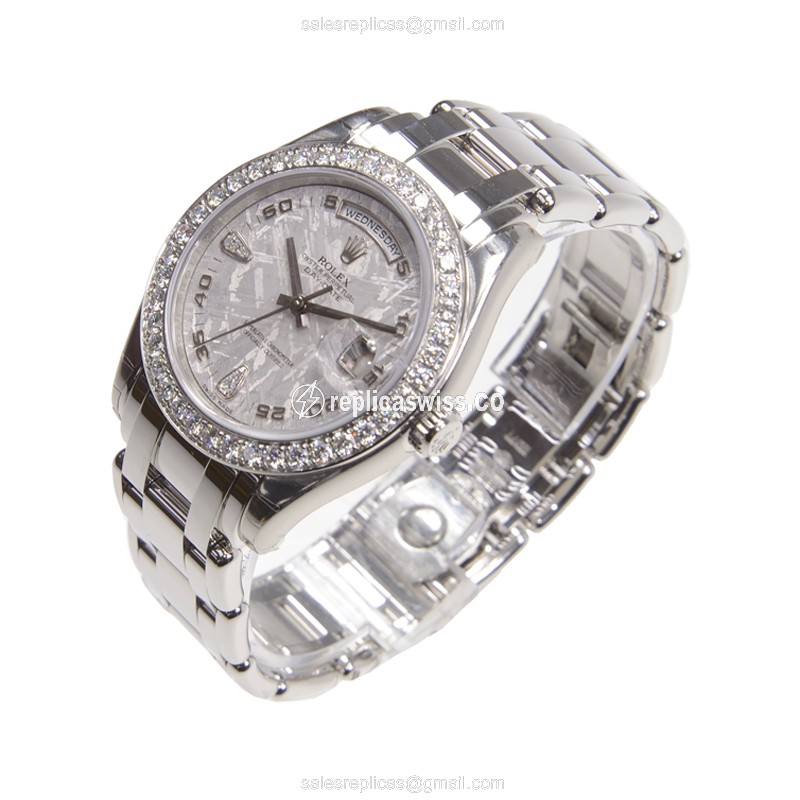 Rolex DAY-DATE Replica - Automatic - 18kt White Gold Case - Diamond Bezel - View 3