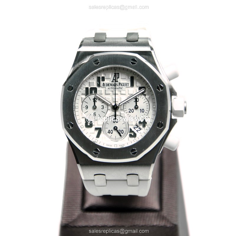 Audemars Piguet Royal Oak Offshore - Automatic - Steel Case - White Dial - Rubber Strap - View 2