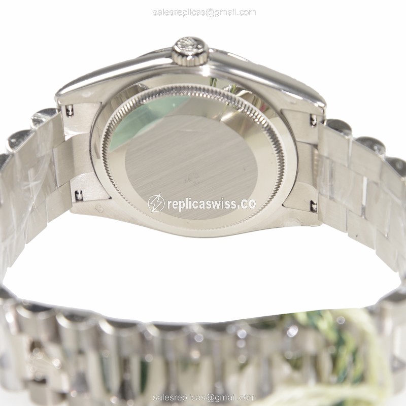 Rolex DAY-DATE Replica - Automatic - 18kt White Gold - Black Dial, Silver Clasp - View 4