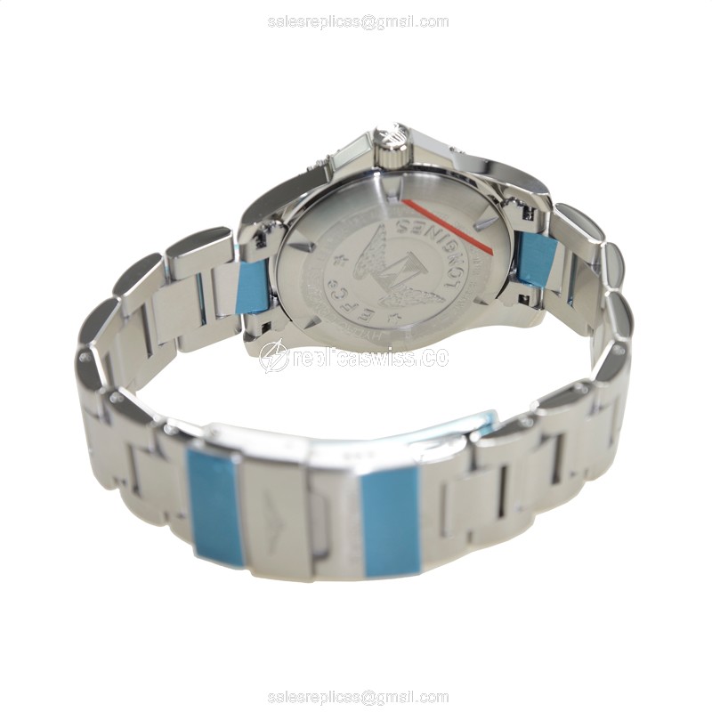 Longines CONQUEST Quartz - Blue Dial - Steel Case - Silver Strap - Sapphire Crystal - View 4