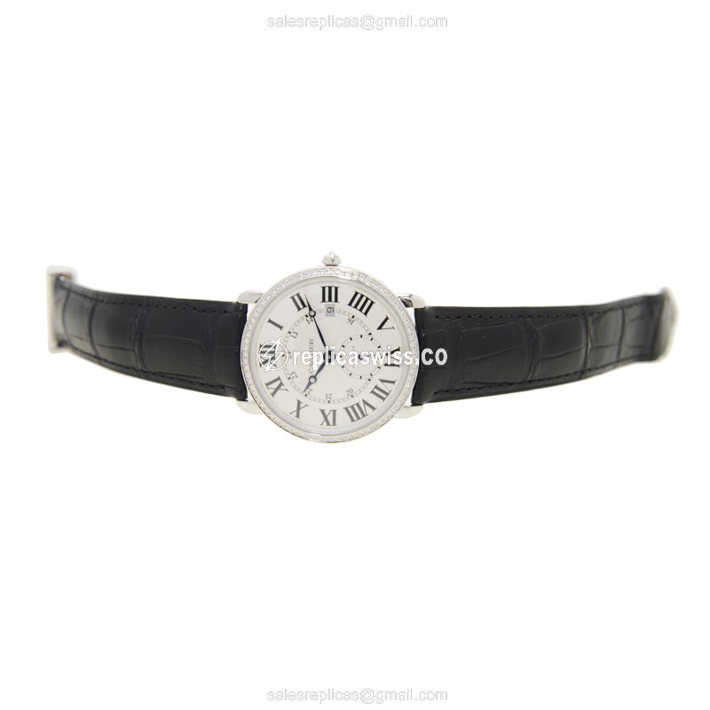 Cartier WR007018 RONDE LOUIS CARTIER - Automatic - 18kt White Gold - Diamond - Silver Dial - Black Alligator Strap - View 2