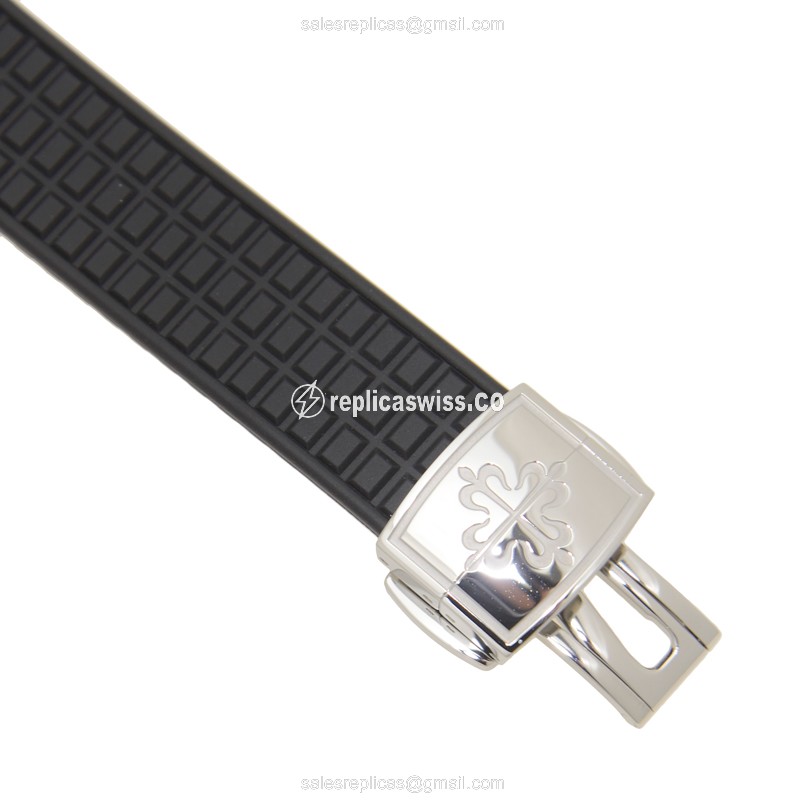 Patek Philippe 5067A-001 AQUANAUT Quartz - Diamond Case - Black Dial - Rubber Strap - View 4