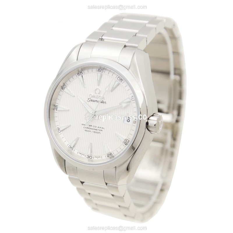 Omega Seamaster Replica - Automatic - Stainless Steel - Silver Dial - Steel Clasp - View 3