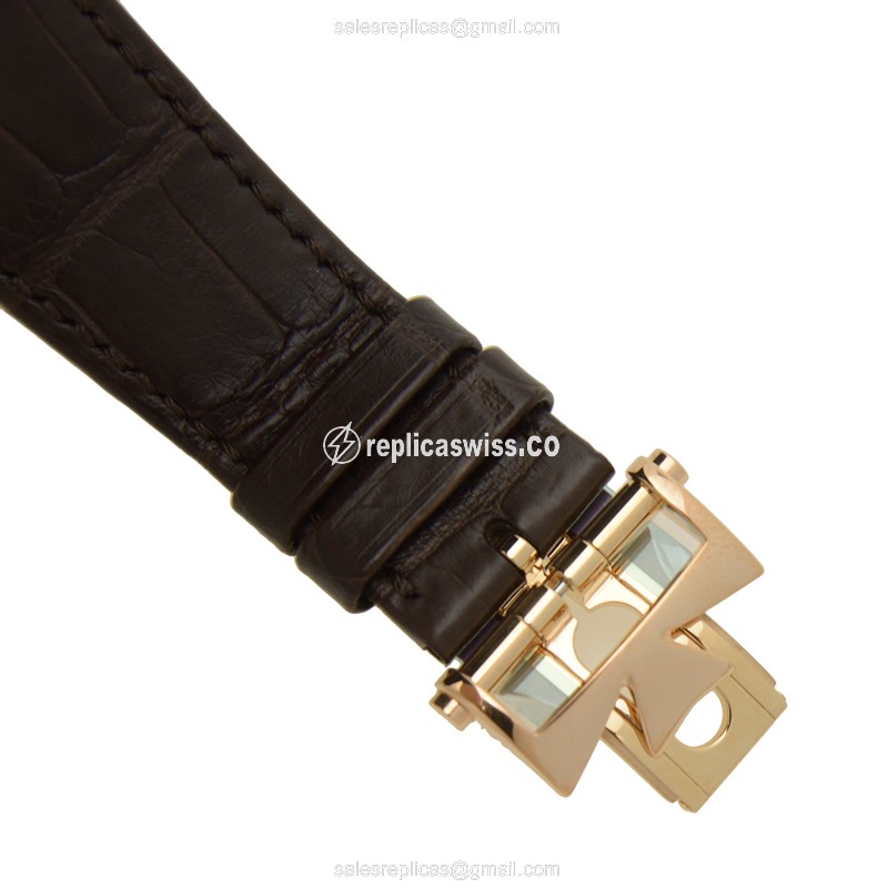Vacheron Constantin Overseas Replica - Rose Gold - White Dial - View 4