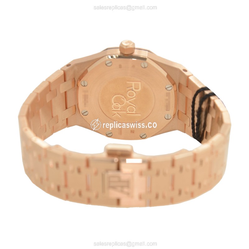 Audemars Piguet Royal Oak Quartz Replica - 18kt Rose Gold - Diamond Dial - White - Gold Clasp - View 4