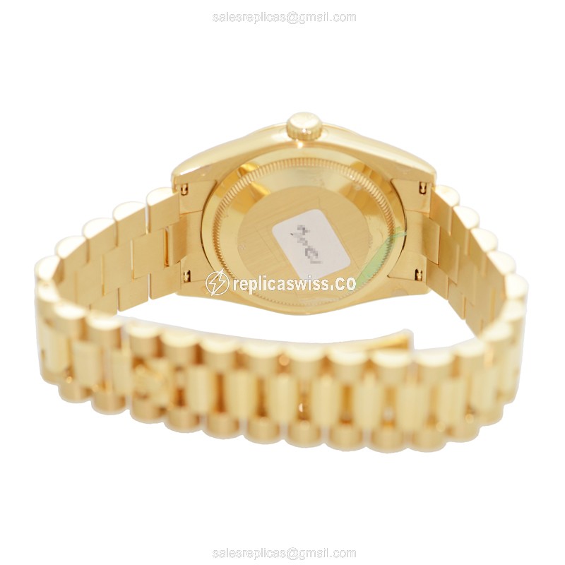 Rolex DAY-DATE Replica - Automatic - 18kt Gold - Green Dial on Gold Strap - View 4