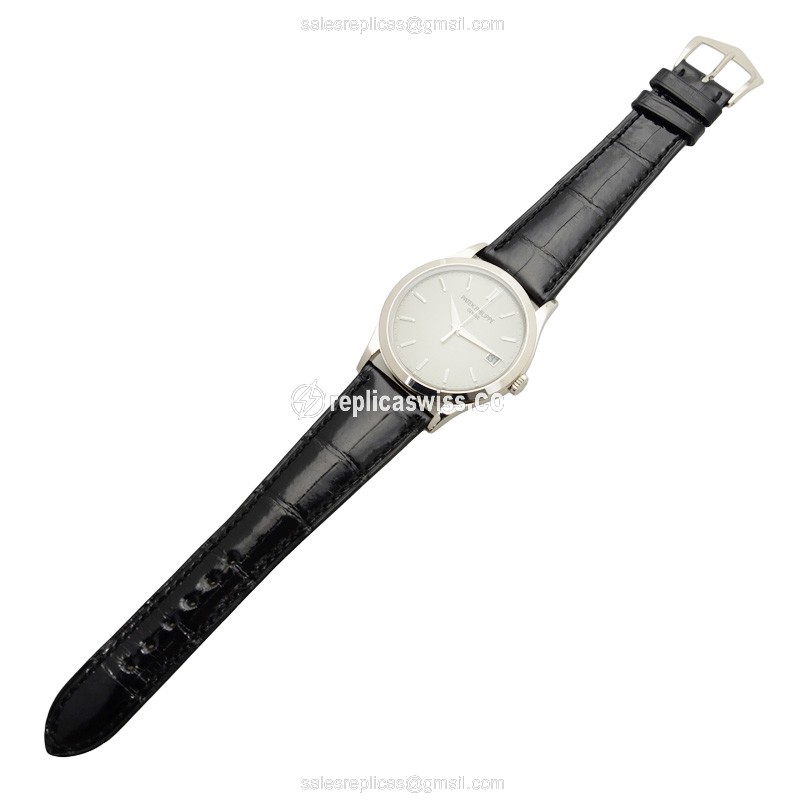 Patek Philippe Calatrava 5296G-010 - Auto - 18kt Gold - White Dial - Black Alligator Buckle - View 2