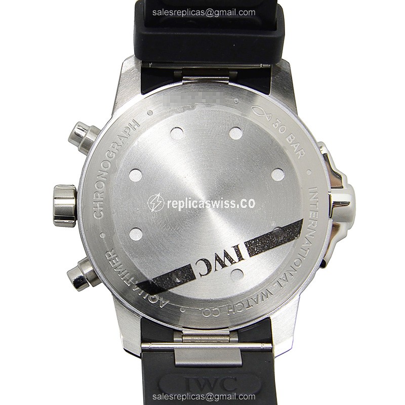 IWC AQUATIMER Automatic - Stainless Steel Case - White Dial - Black Rubber Strap - Sapphire Crystal - View 3