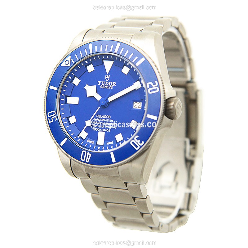 Automatic Tudor PELAGOS - Titanium Case - Blue Dial - Silver Titanium Strap - View 3