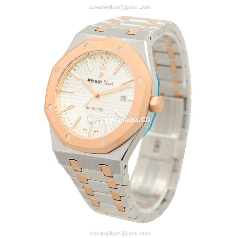 Audemars Piguet ROYAL OAK - Automatic - Rose Gold & Steel - Silver Dial - Clasp - 18kt Steel Strap - View 3