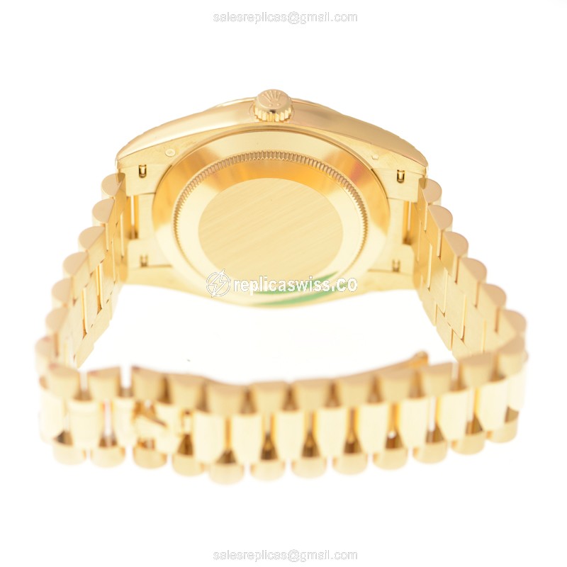Rolex DAY-DATE Replica - Automatic - Black Dial on Gold Clasp - View 4