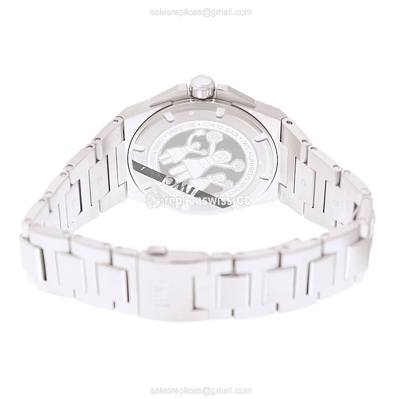 IWC Ingenieur Automatic Stainless Steel - Blue Dial - Sapphire Crystal - Silver Band - Clasp - View 4