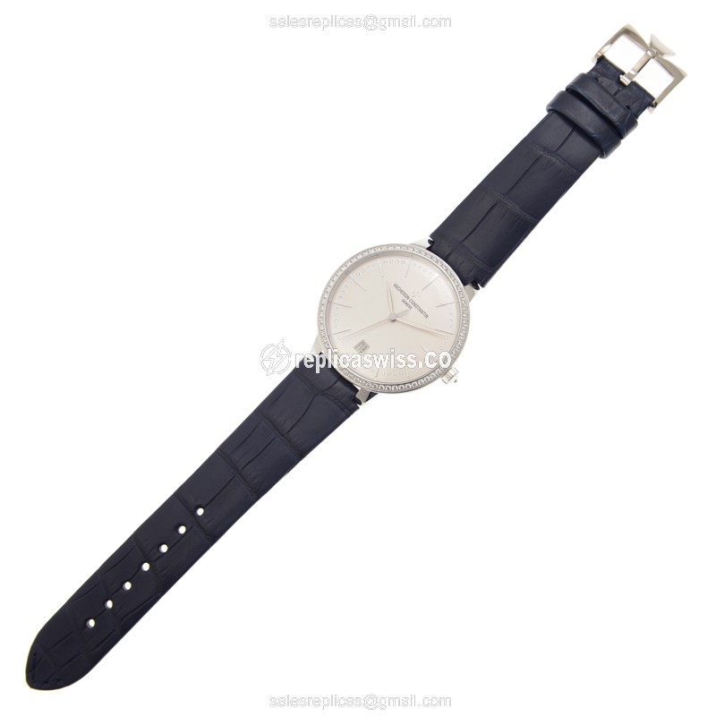Vacheron Constantin Patrimony Traditionnelle Replica - Automatic - 18kt White Gold & Diamond - White Dial - Blue Alligator Strap - View 2