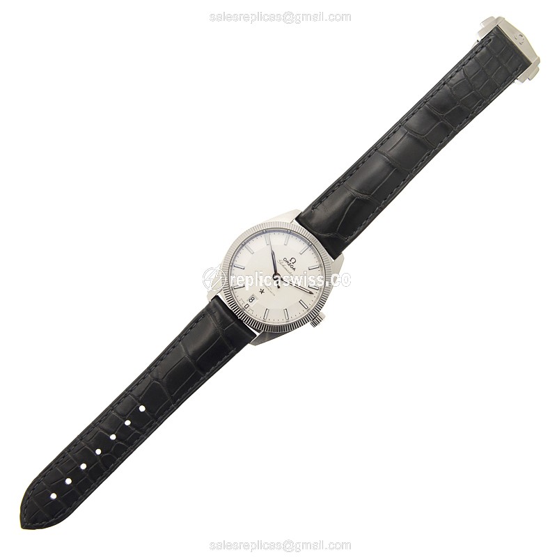 Omega Constellation 130.33.39.21.02.001 - Automatic - Stainless Steel - Silver Dial - Black Alligator Strap - View 2