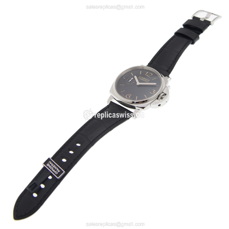 Panerai PAM00676 LUMINOR Replica - Manual - Steel Case - Black Dial - Alligator Black Strap - View 2