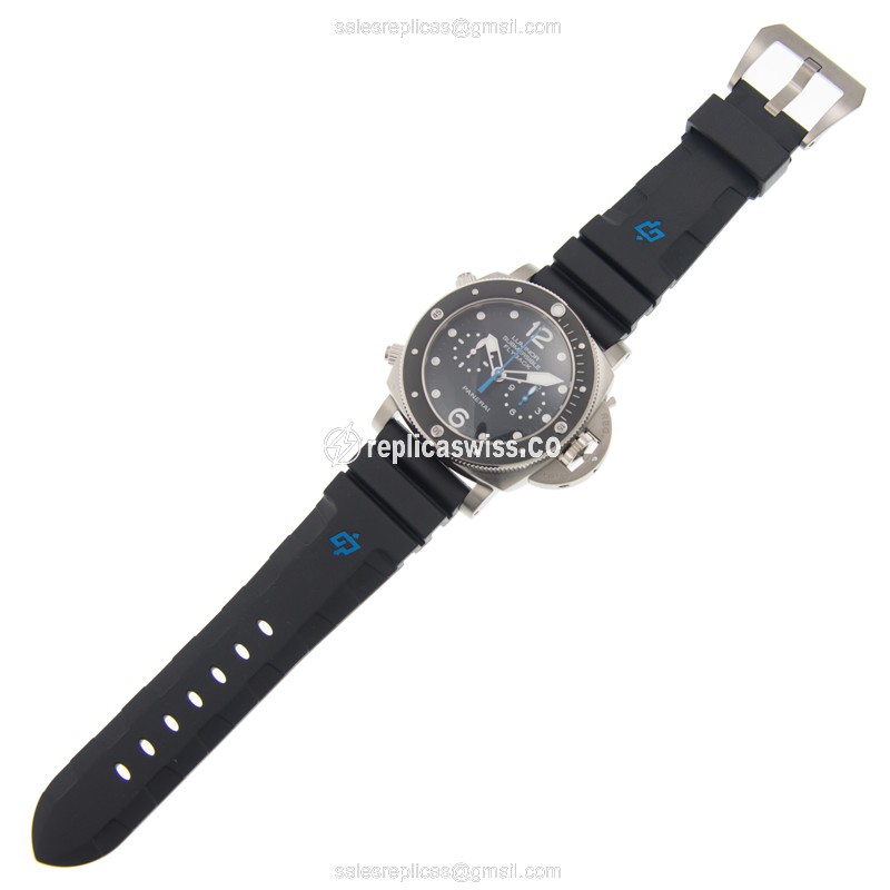 Panerai PAM00615 LUMINOR - Automatic Titanium - Black Dial - Rubber Strap - Buckle Clasp - View 2