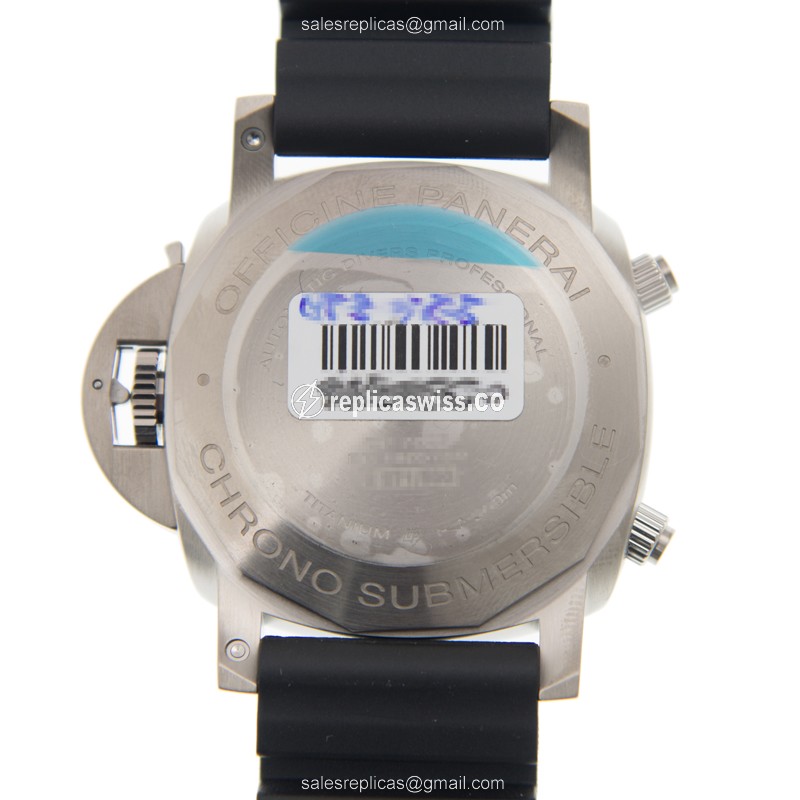 Panerai PAM00615 LUMINOR - Automatic Titanium - Black Dial - Rubber Strap - Buckle Clasp - View 3