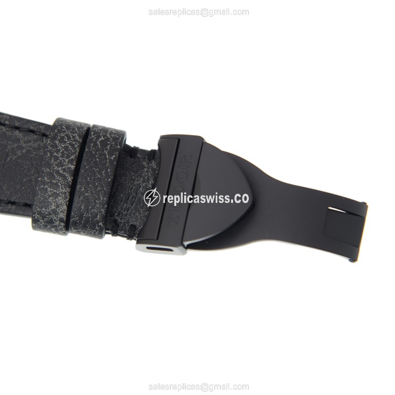 Automatic Tudor Heritage Ranger - Steel Case - Black Dial - Leather Strap - View 4
