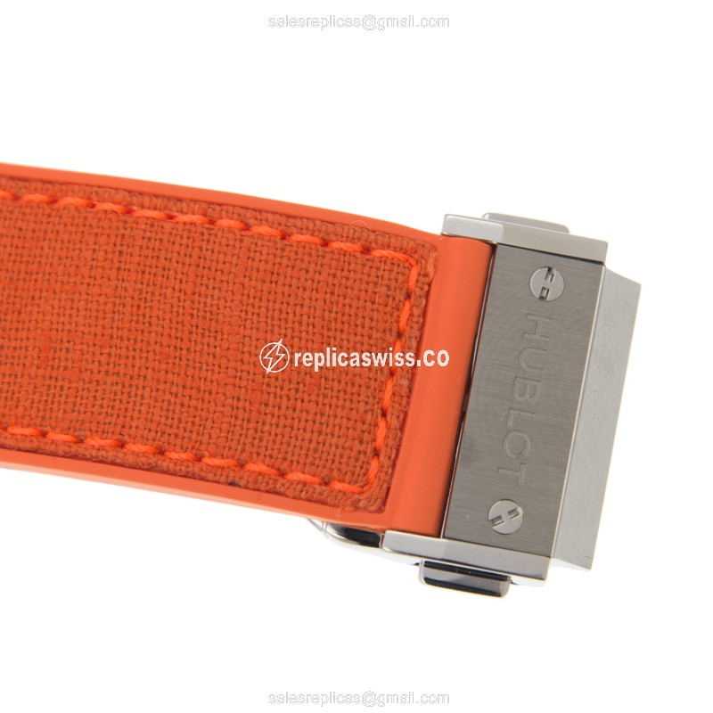 Hublot BIG BANG Automatic - Titanium Case - Orange Dial - Rubber Strap - Orange Clasp - View 4