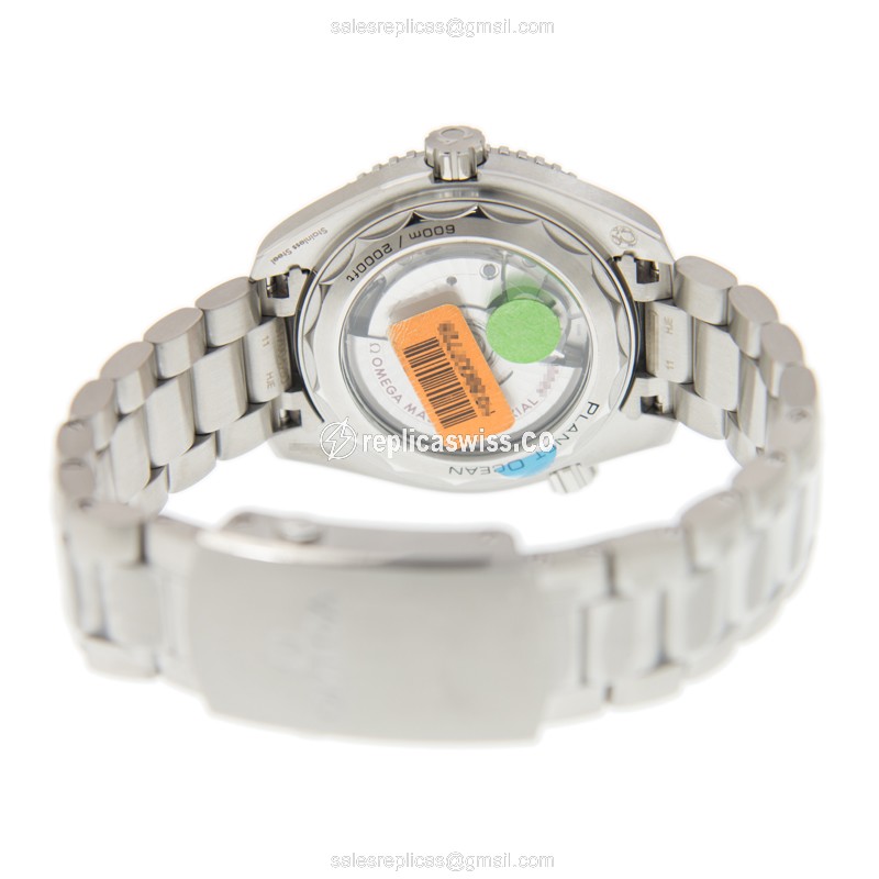 Omega Seamaster Automatic - Steel Case - Black Dial - Silver Strap - Clasp - View 4