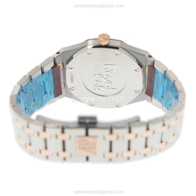 Audemars Piguet Royal Oak Quartz 18kt Rose Gold & Steel - Automatic - Gold Dial - Steel Case - View 4