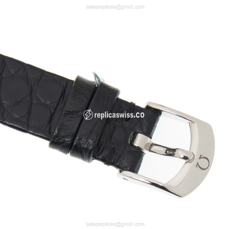 Omega DE VILLE Quartz - Black Dial - Leather Strap - Buckle Clasp - 40mm Steel Case - View 4