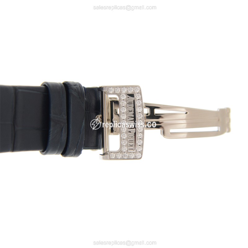 Audemars Piguet Royal Oak Replica - Automatic - 18kt White Gold - Diamond - Silver Dial - Black Alligator Strap - View 4