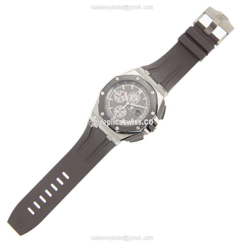 Automatic ROYAL OAK OFFSHORE - Titanium Case - Gray Dial - Rubber Strap - Buckle Clasp - View 2