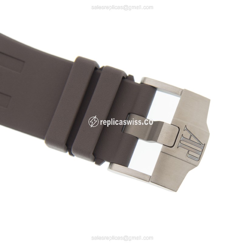 Automatic ROYAL OAK OFFSHORE - Titanium Case - Gray Dial - Rubber Strap - Buckle Clasp - View 4