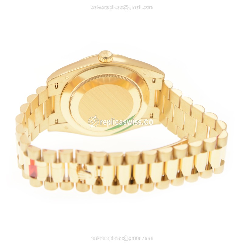 Rolex DAY-DATE Replica - Automatic - 18kt Gold Case - Gold Dial & Clasp - View 4