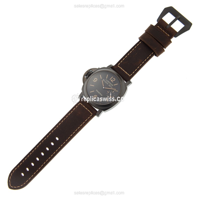 Panerai PAM00786 LUMINOR Replica - Automatic - Steel Case - White Dial - Brown Cowhide Strap - View 4