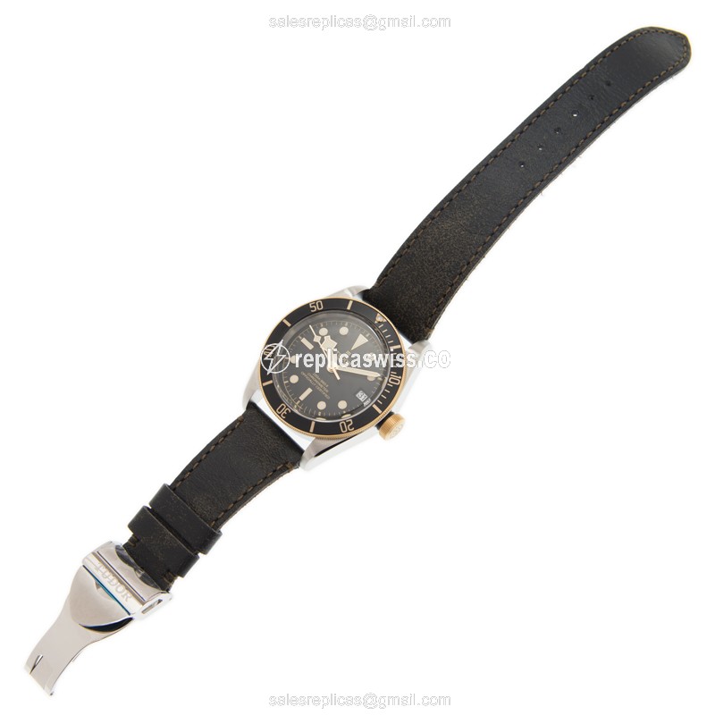 Tudor BLACK BAY Automatic 18kt Gold & Steel - Black Dial - Leather Strap - Clasp - View 2