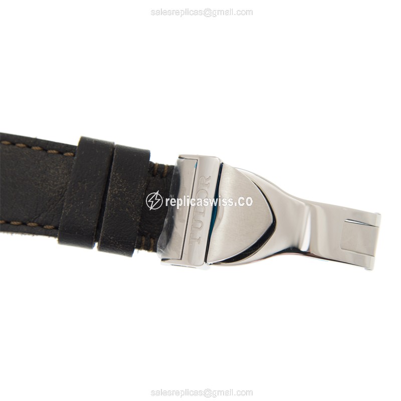 Tudor BLACK BAY Automatic 18kt Gold & Steel - Black Dial - Leather Strap - Clasp - View 4