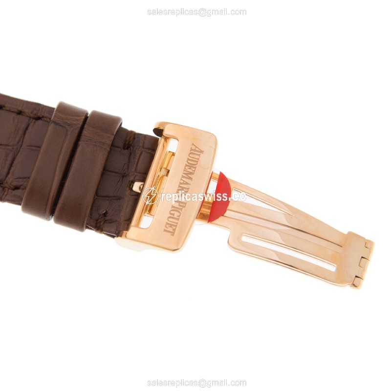 Audemars Piguet ROYAL OAK 26126OR.OO.D088CR.01 - Auto - 18kt Gold - Gray Dial - Brown Alligator - View 4