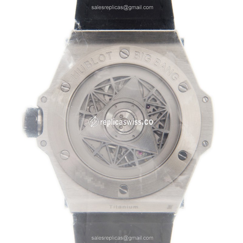 Hublot BIG BANG Replica - Automatic Titanium - Black Dial - Black Rubber - Sapphire Crystal - View 3