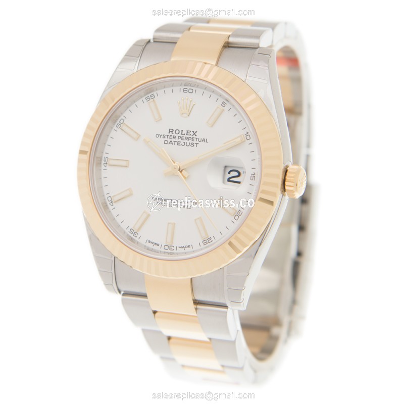 Rolex DATEJUST Replica - Automatic - 18kt Gold & Steel Case - White Dial on Gold Strap - View 3