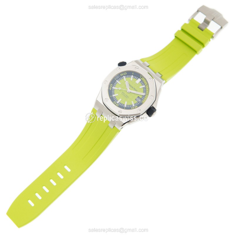 Audemars Piguet ROYAL OAK OFFSHORE - Automatic - Green Dial - Steel Case - Green Rubber Strap - View 2