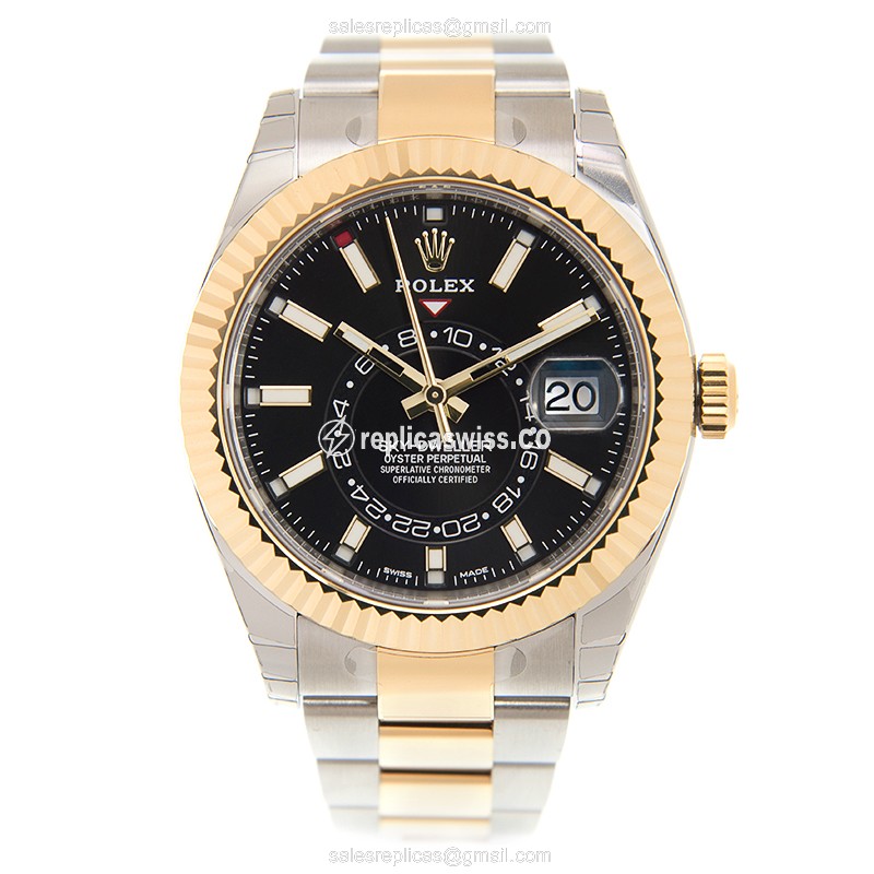 Rolex 326933-0002 Replica - Sky-Dweller | Automatic | 18kt Gold Case | Black Dial on Gold Steel Strap - View 2